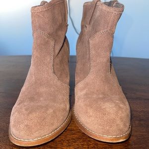 Womens ankel boots 7.5